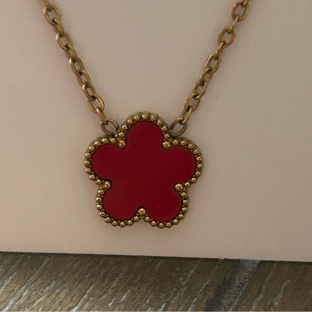 Gold and Red Clover Pendant Necklace - Picture 7 of 12